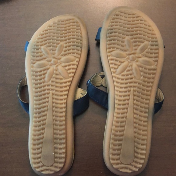 Shoes - Picture 2 of 3